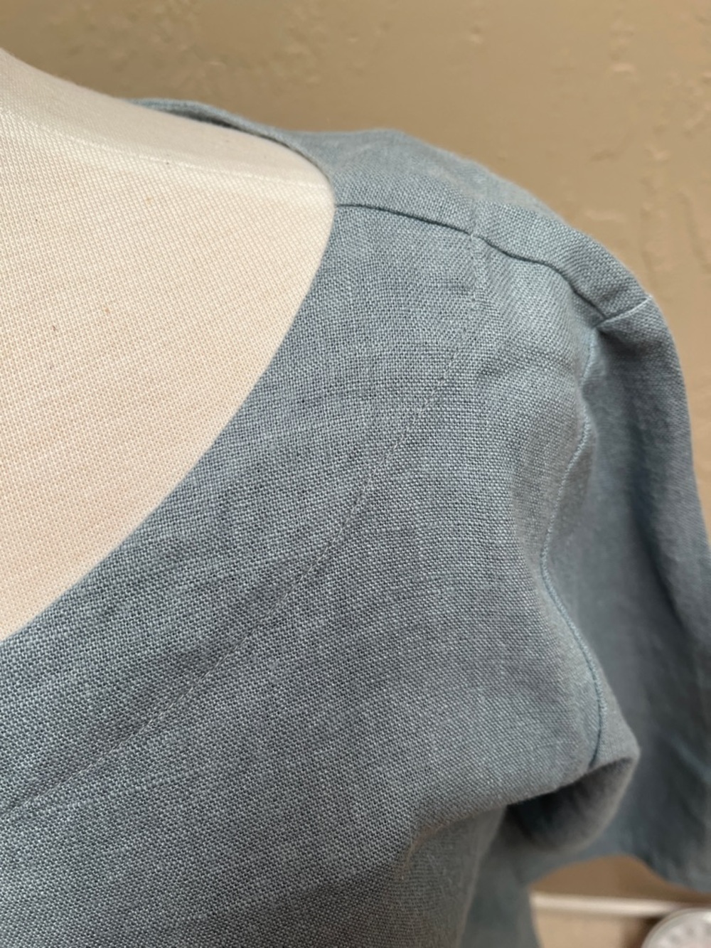 notPERFECTLINEN January Top in Aqua Green Linen, S/M - Picture 4 of 7